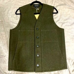 Filson Mackinaw Wool Vest, size medium-tall, color forest green